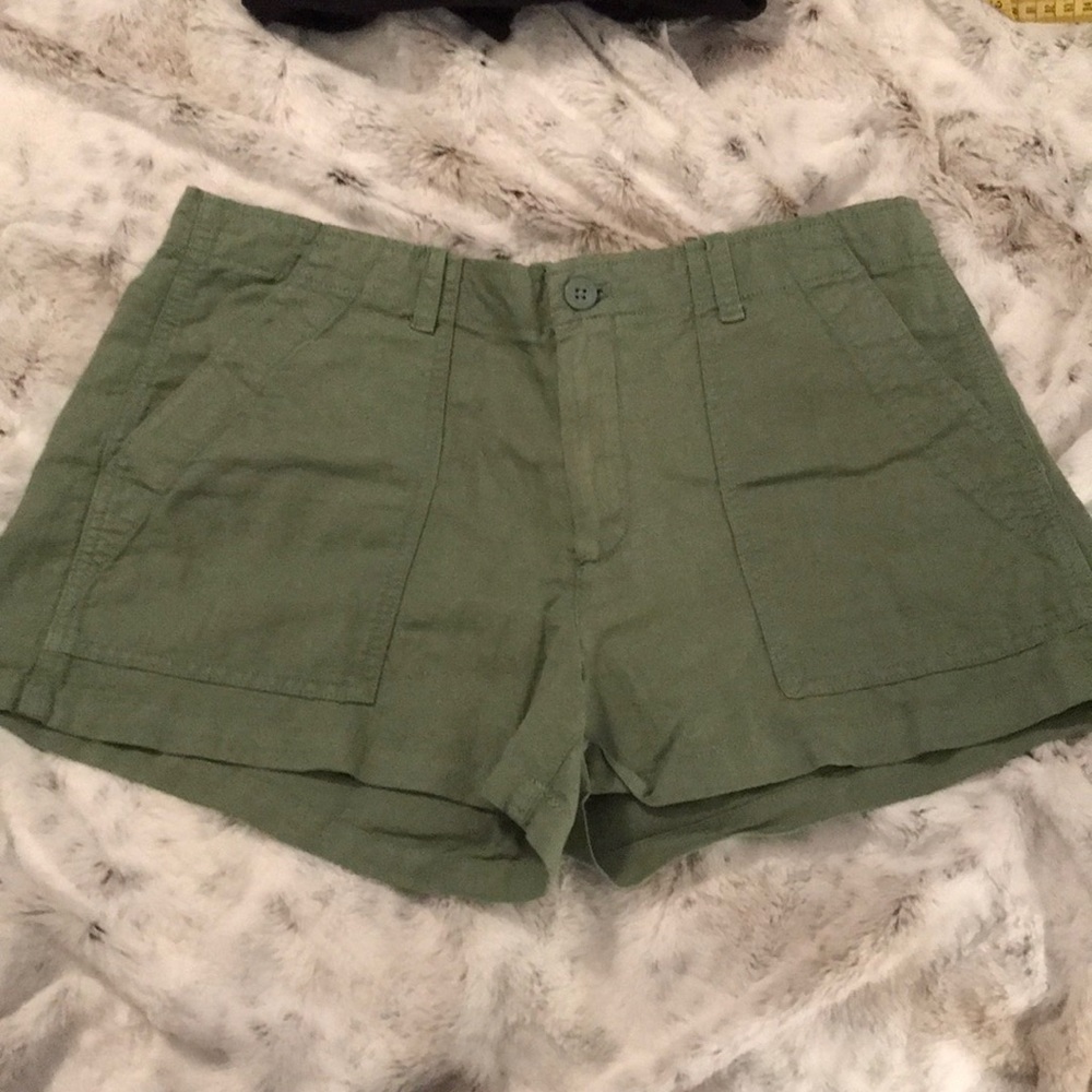Gap green shorts size 10